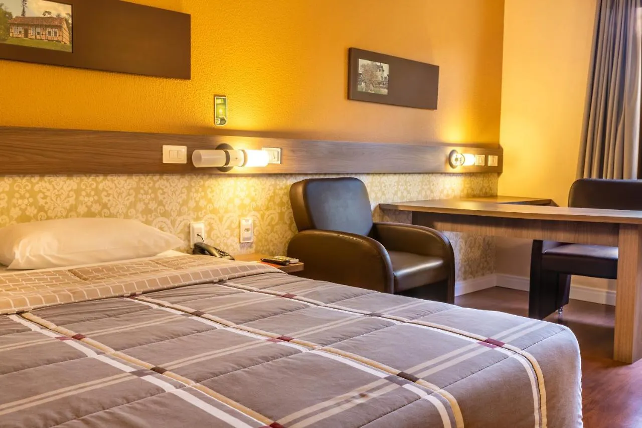 ***  Hotel 10 Blumenau Brazil